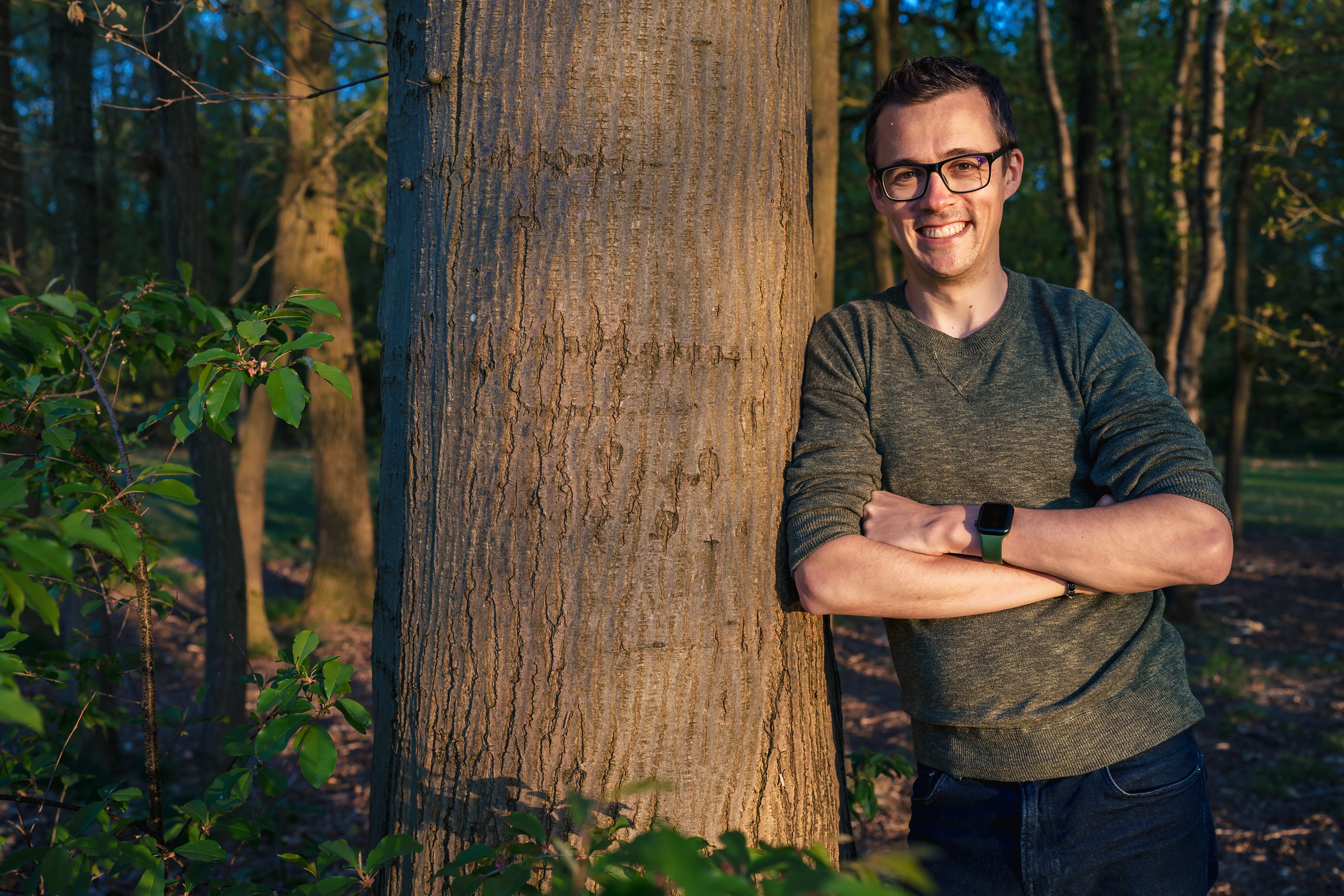 Een (kerst)boompje opzetten met Giel